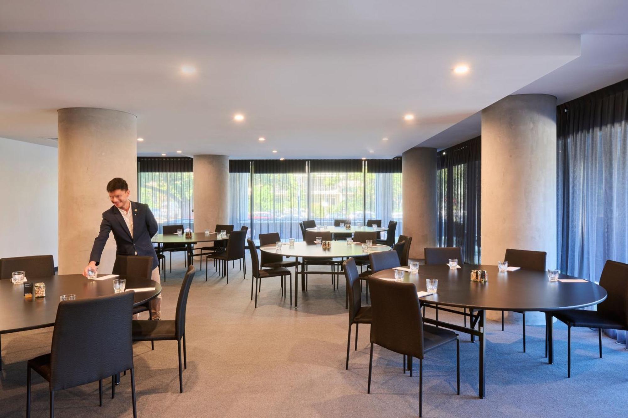 Midnight Hotel, Autograph Collection Canberra Exteriér fotografie The Club at Melbourne Airport